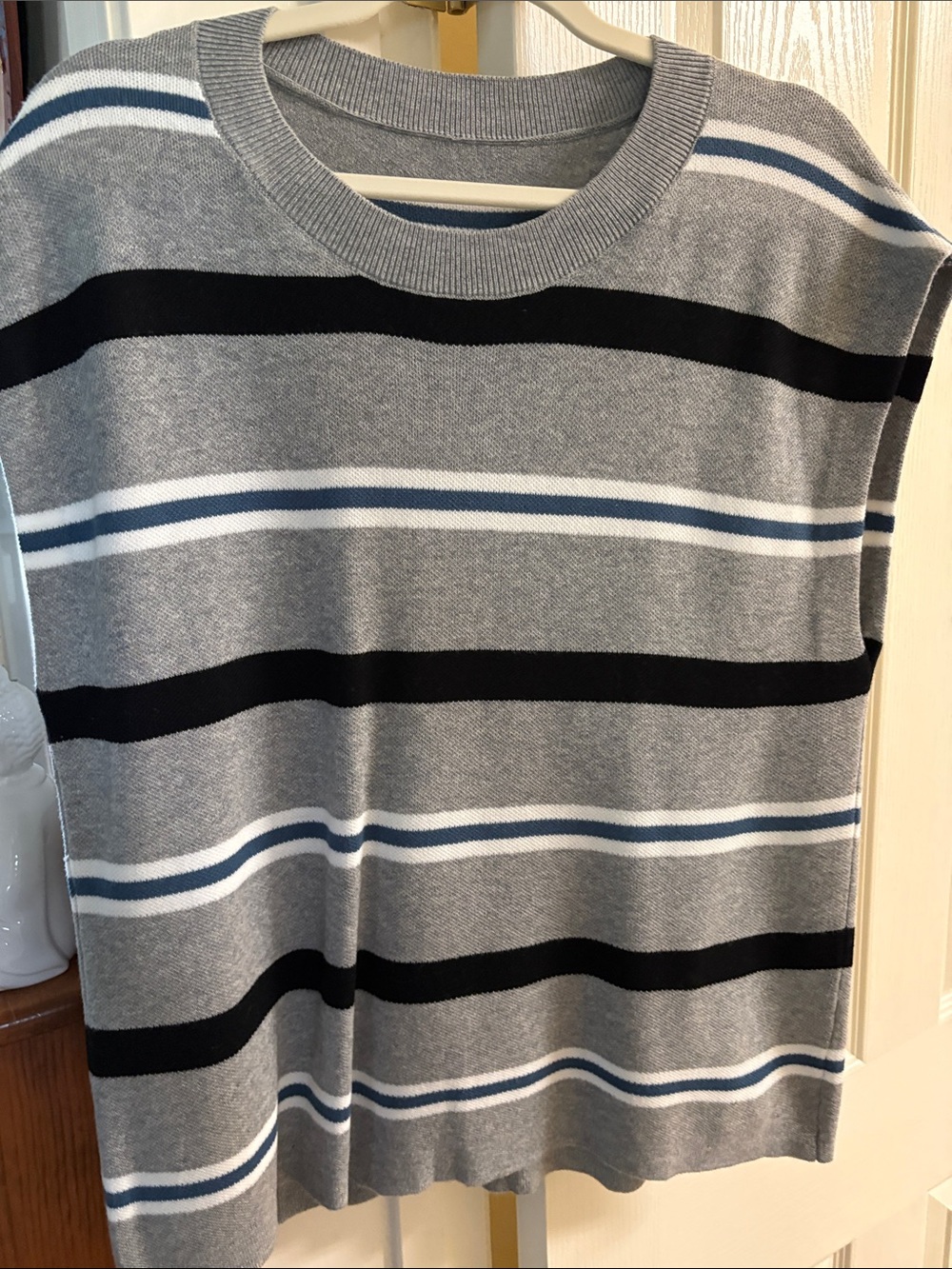 Striped Sweater Gray & Blue Size Medium Like New